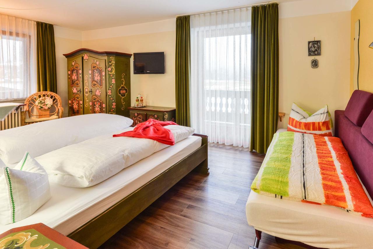 Ferienhotel Hahn Garni Ruhpolding Exterior foto